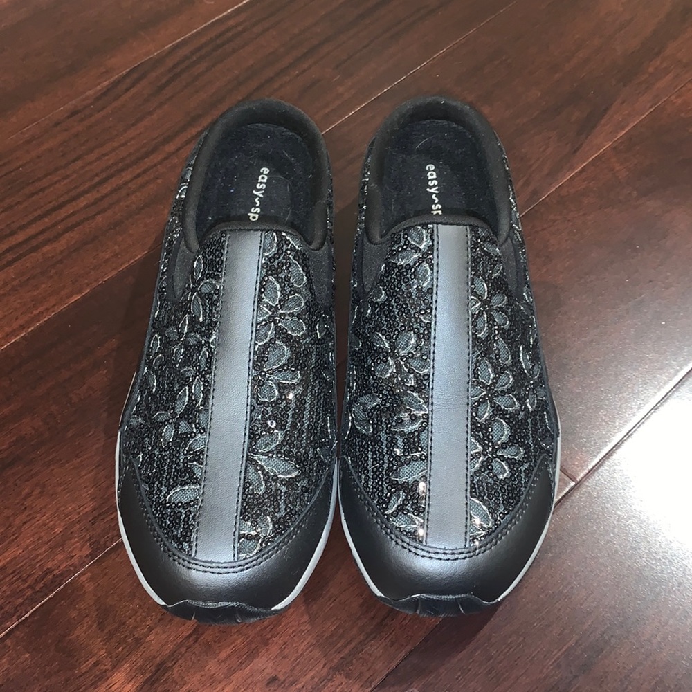 Women’s shoes
